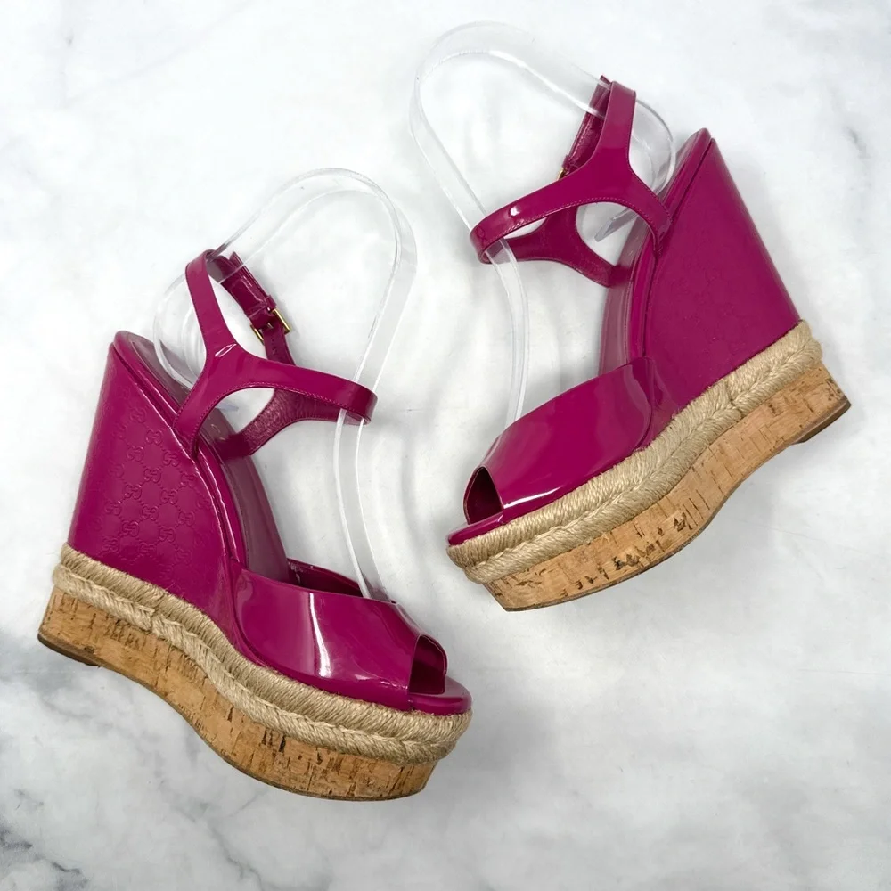 GUCCI GG Monogram Embossed Patent Leather Espadrille Platform Wedge Sandals Pink